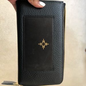 India Hicks Wallet